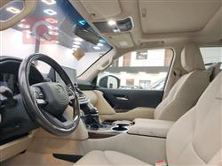 تۆیۆتا لاند کروزەر